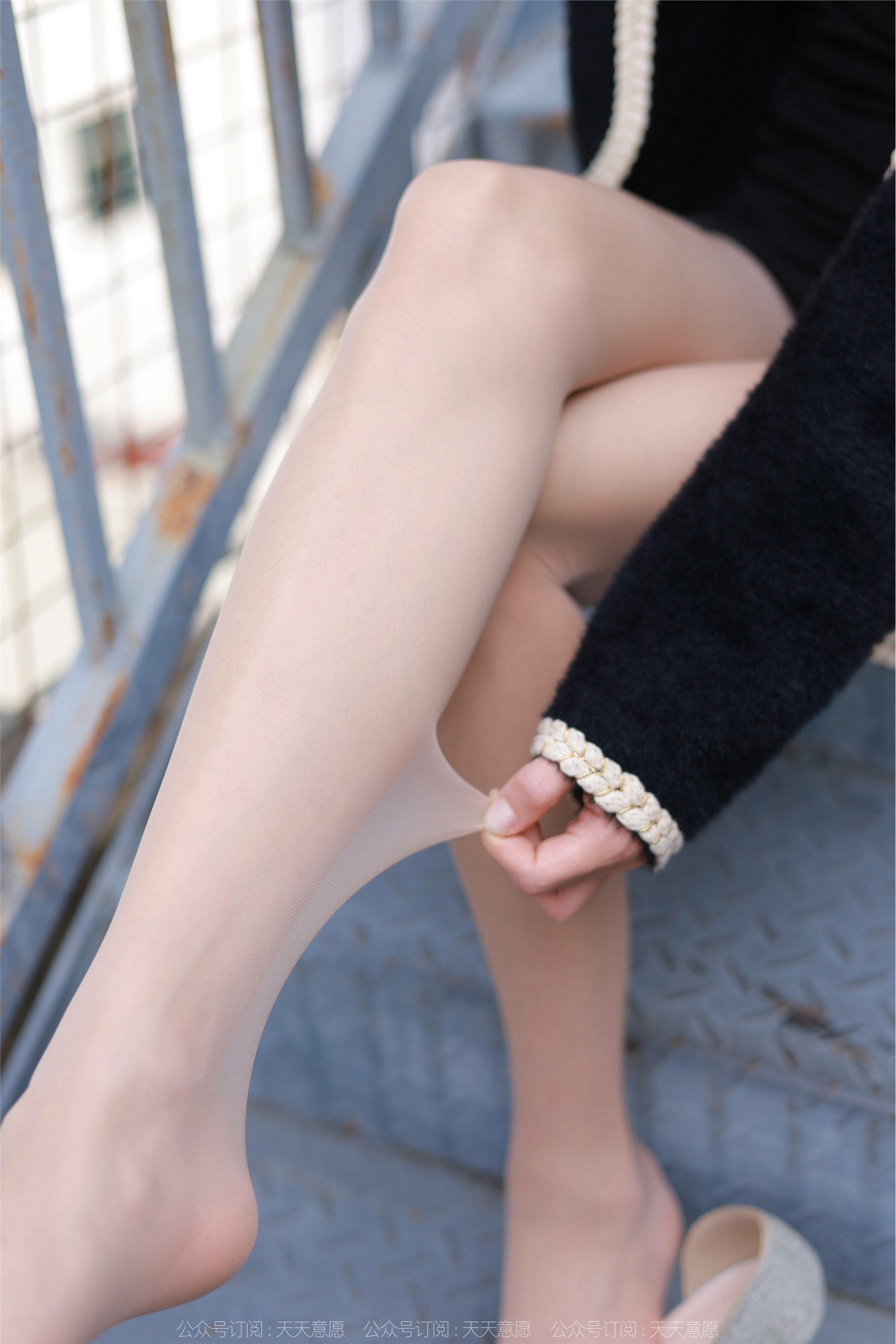 IESS异思趣向  2022.01.30 丝享家994：小六《黑色旗袍肉色丝》